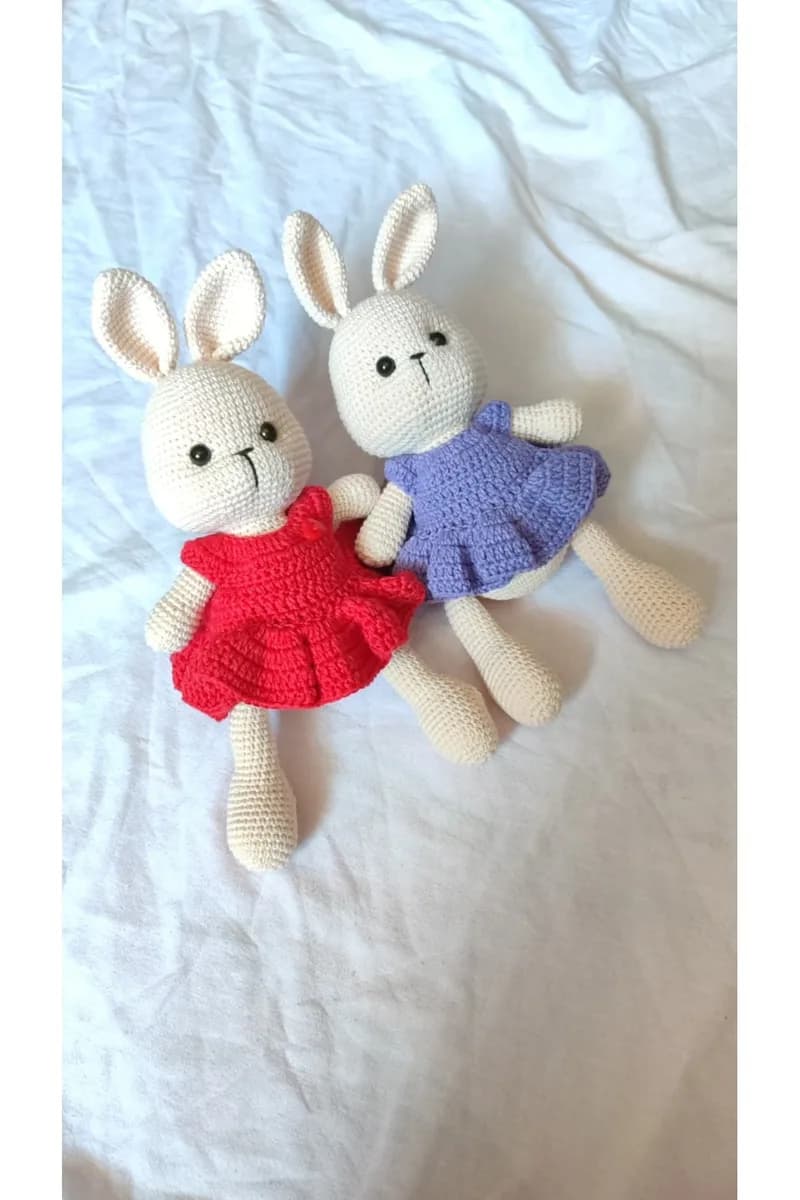 El Emeği Amigurumi Elbiseli Tavşan — görsel 2